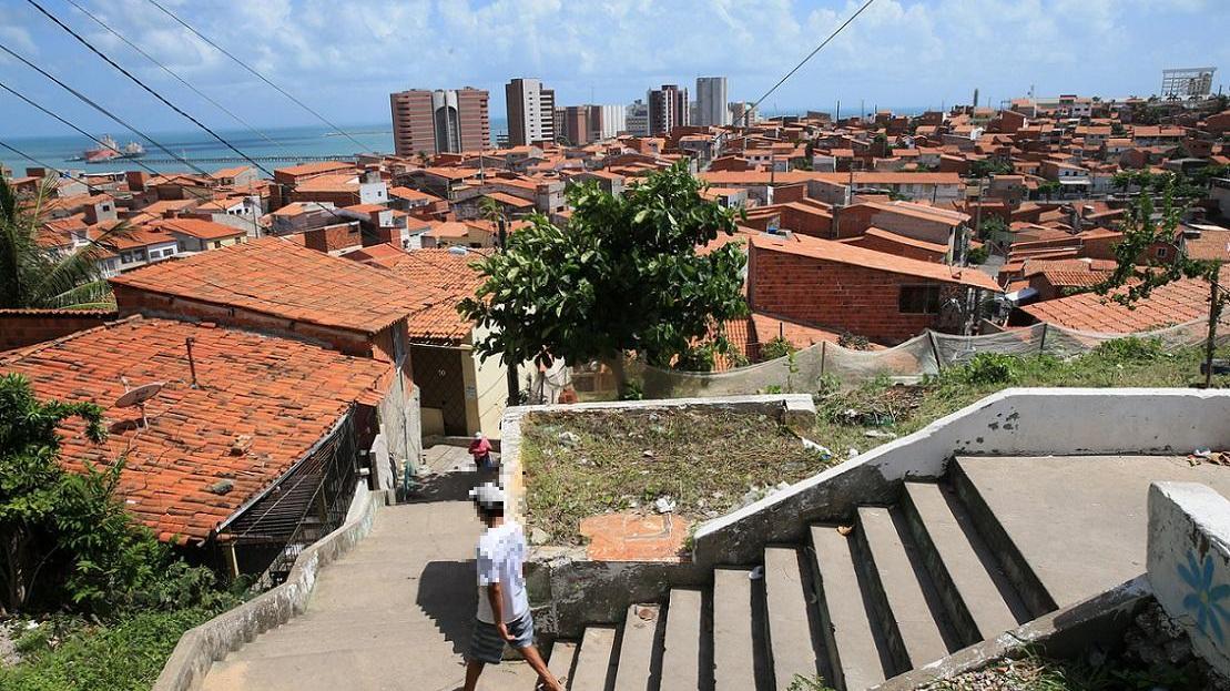 Imagem da notícia Duas crianças e uma mulher são baleadas no Vicente Pinzón; homem também foi ferido e acabou preso