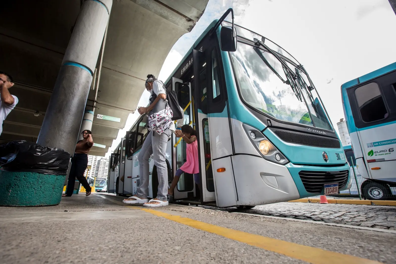 Imagem da notícia: Fortaleza terá nova linha de ônibus com destino ao Centro de Diagnóstico Espaço Girassol; veja rotas