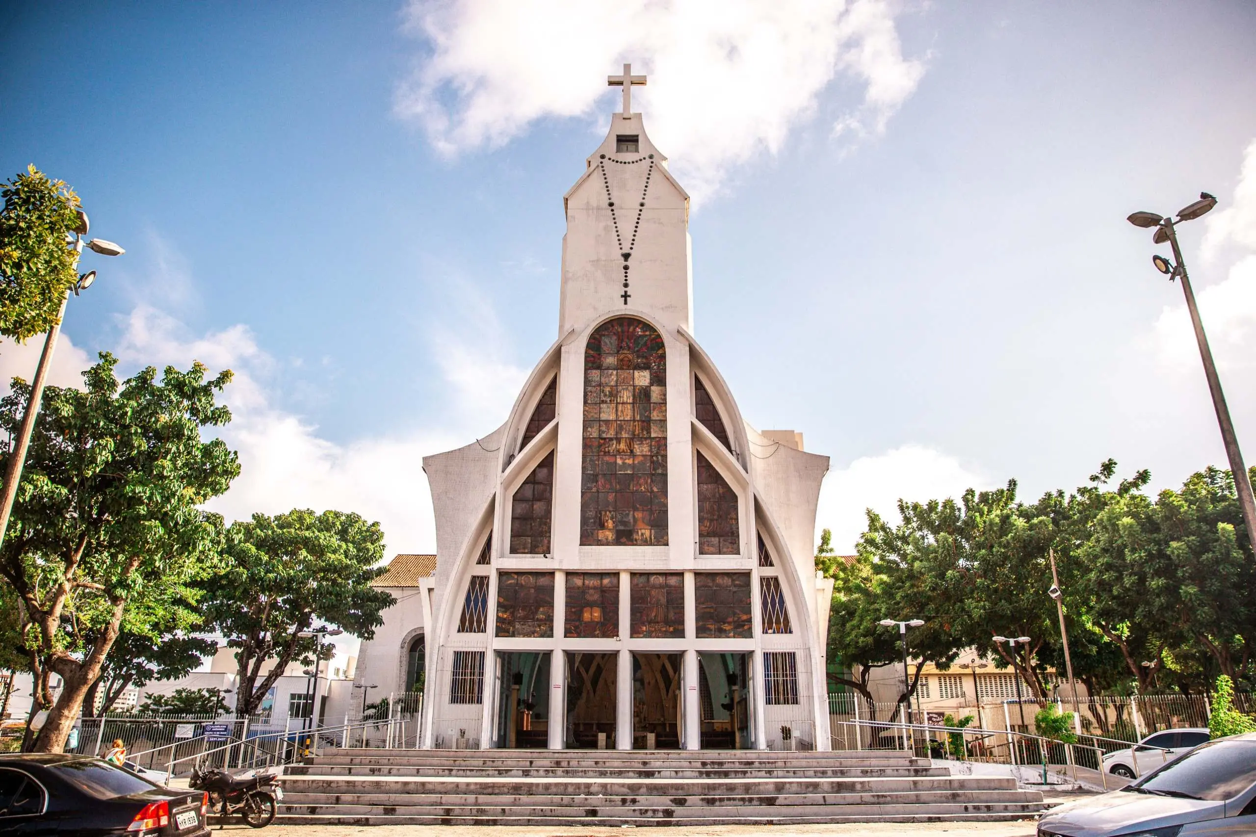 Imagem da notícia: 70 anos da Igreja de Fátima: conheça a história do Santuário de Fortaleza