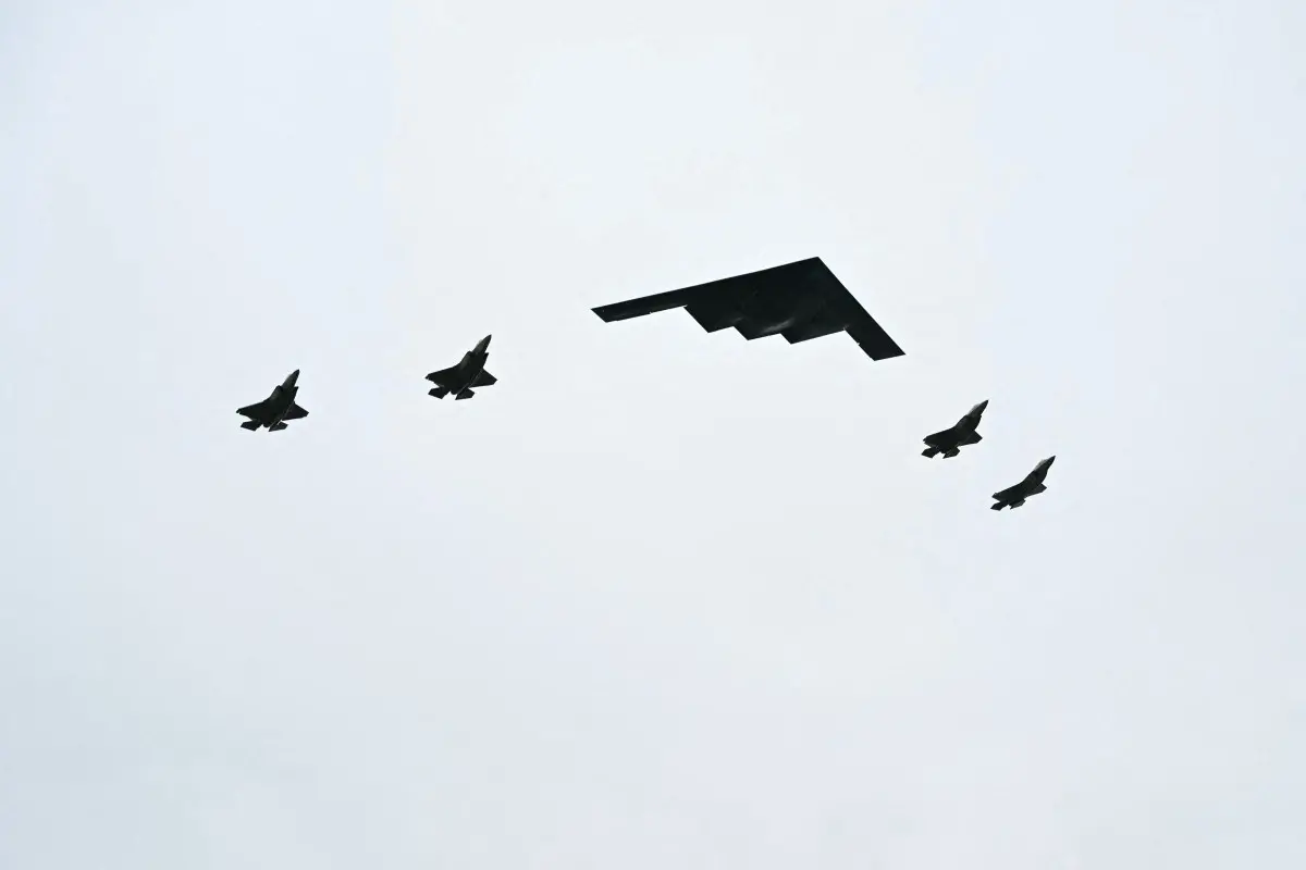 Imagem da notícia Conheça o ‘avião militar invisível’ e mais caro do mundo usado pelos EUA