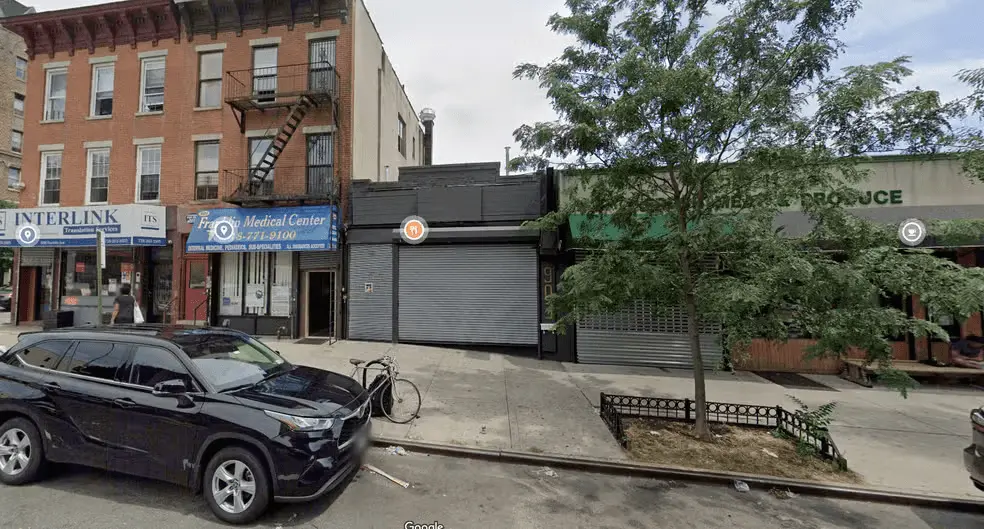 Imagem da notícia Atiradores deixam três mortos e oito feridos em restaurante de Nova York