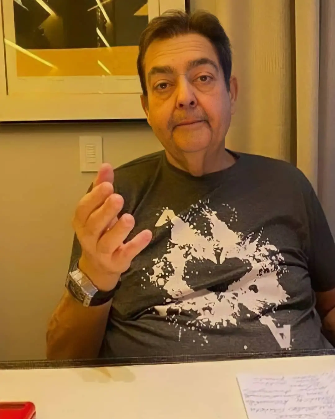 Imagem da notícia: Faustão apresenta melhora progressiva e recebe alta da UTI, diz novo boletim médico