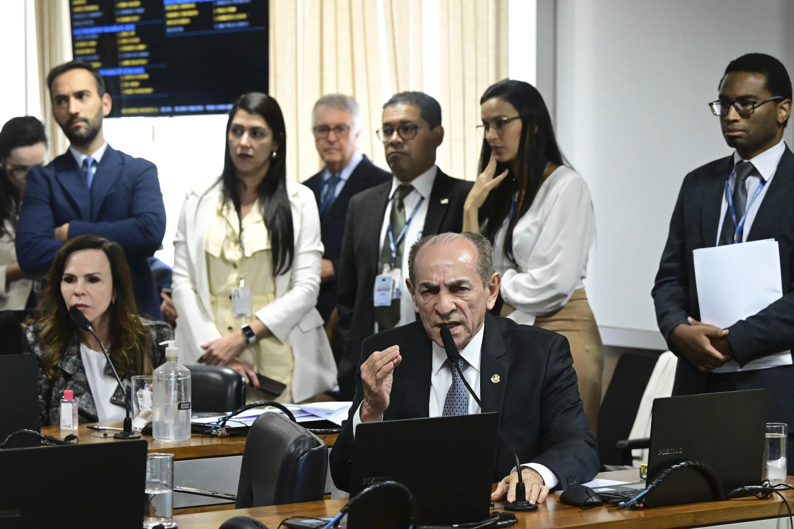 Imagem da notícia CCJ do Senado Federal aprova Novo Código Eleitoral com emenda para garantir voto impresso