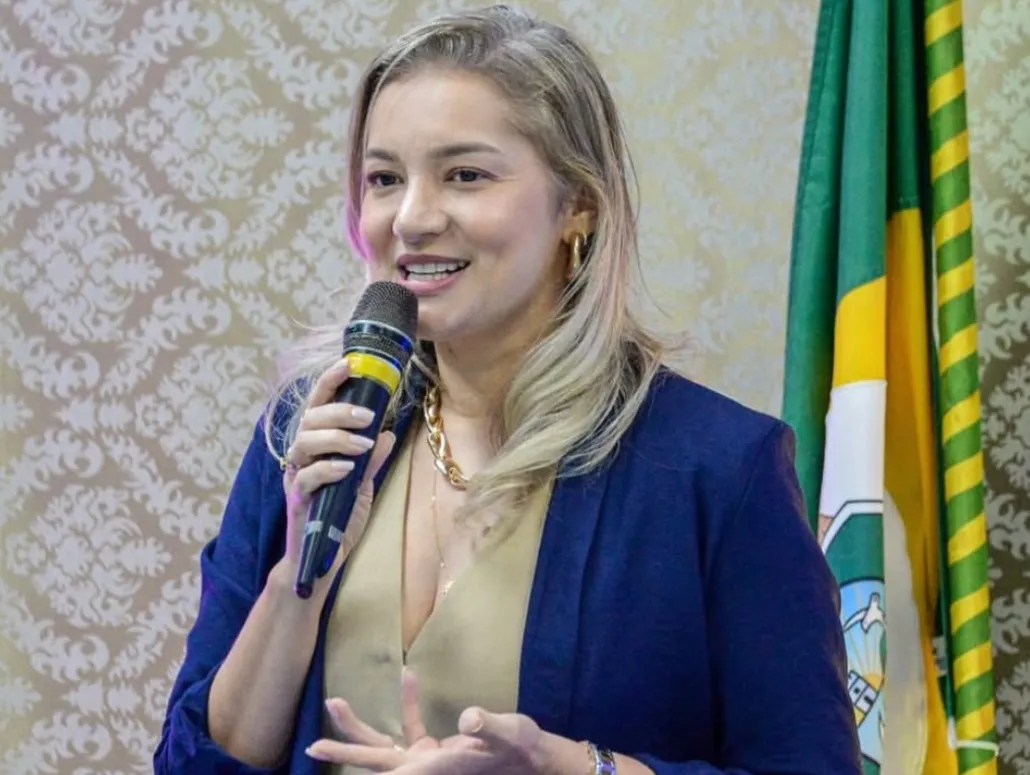 Liziany Medeiros é esposa do prefeito de Itapipoca, Felipe Pinheiro