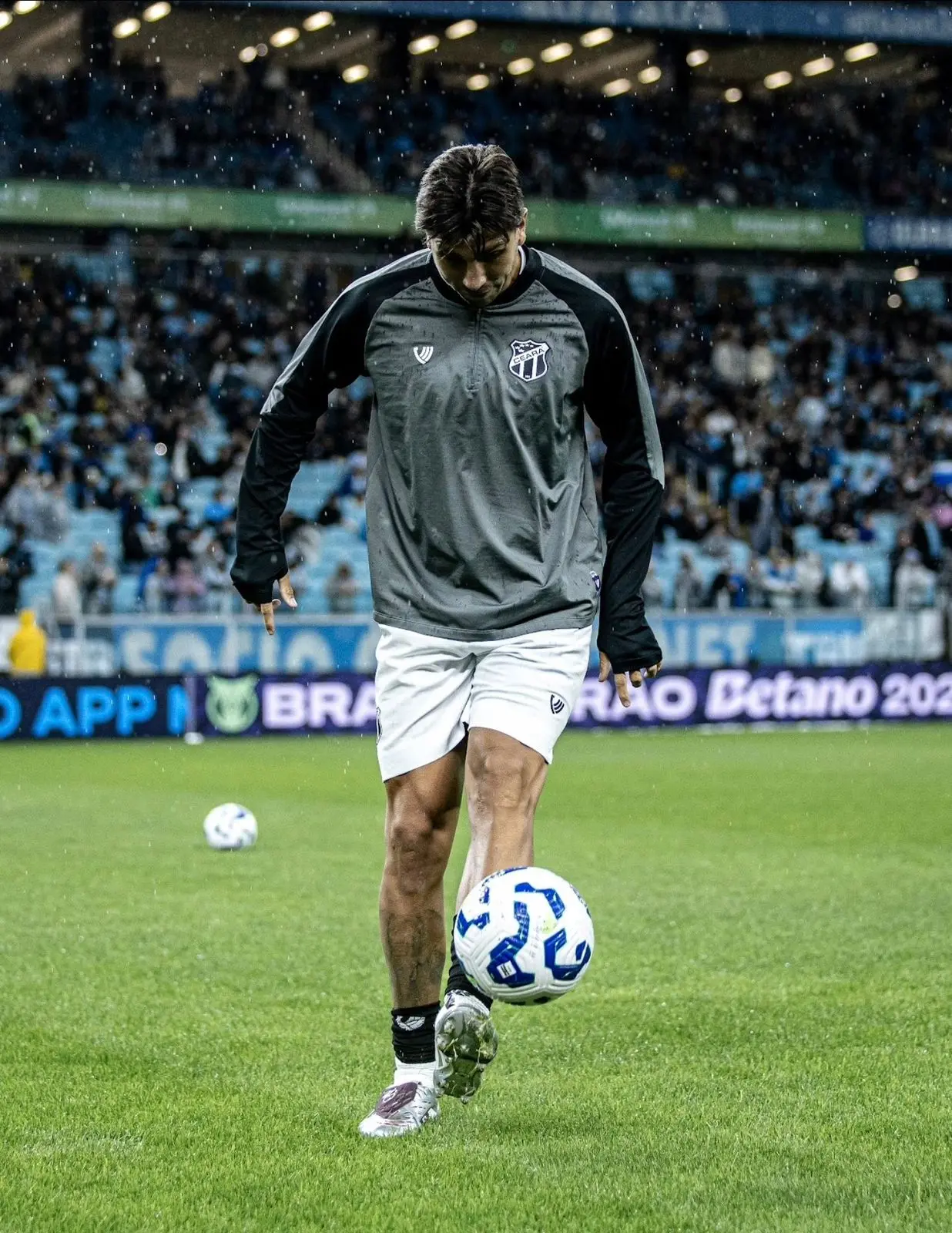 Imagem da notícia Lucas Mugni valoriza empate do Ceará com o Grêmio: ‘ponto muito importante’