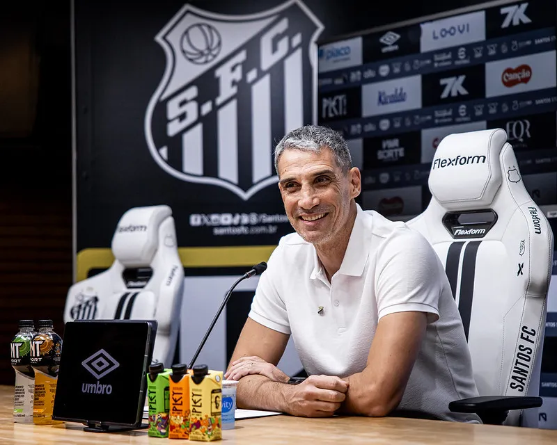 Vojvoda, novo técnico do Santos.