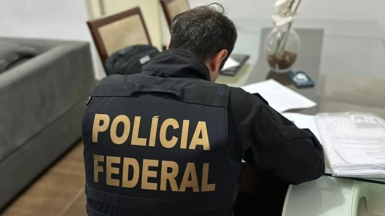 Imagem da notícia: PF deflagra operação contra fraudes em precatórios no DF e em SP; R$ 57 milhões são bloqueados 