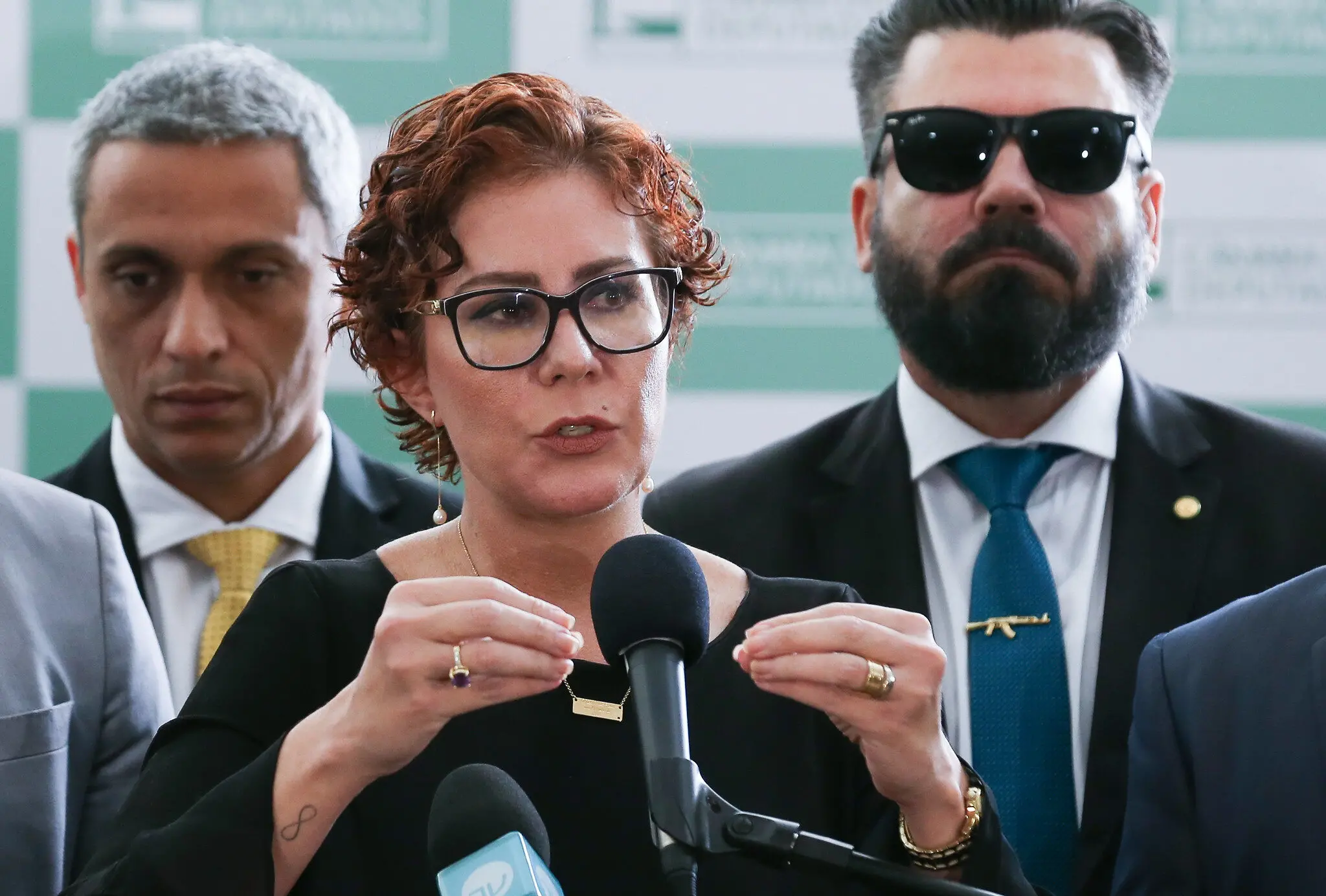 Imagem da notícia Justiça italiana decide manter deputada Carla Zambelli presa