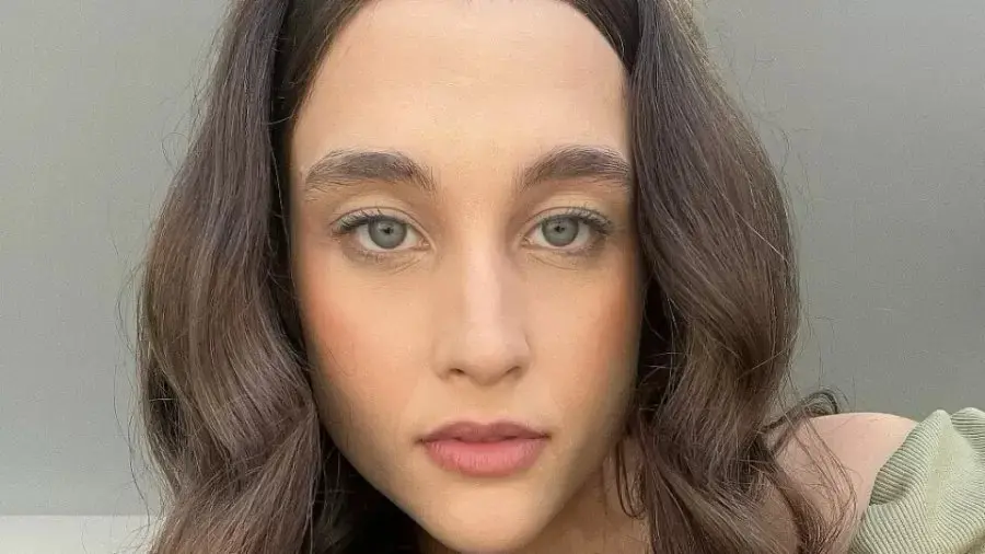 Imagem da notícia Atriz Bia Lomelino morre aos 25 anos