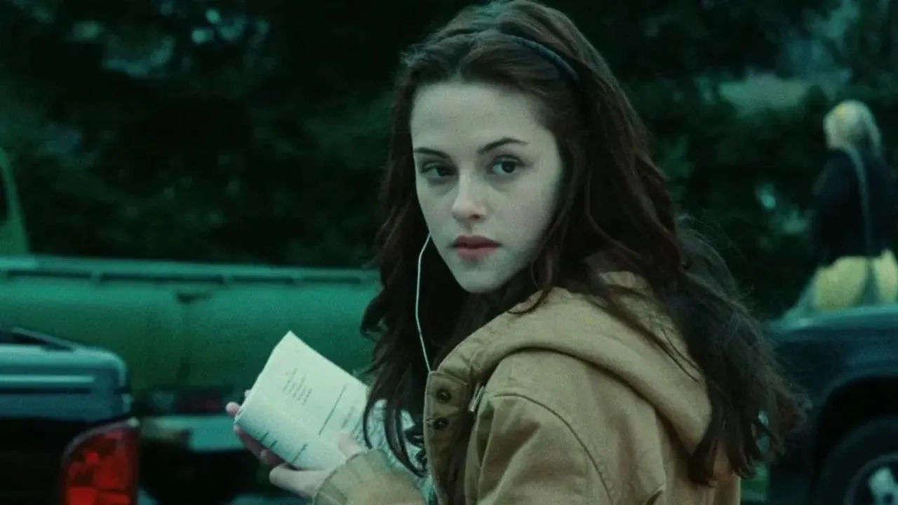Isabella Swan vive um triângulo amoroso com Edward e Jacob