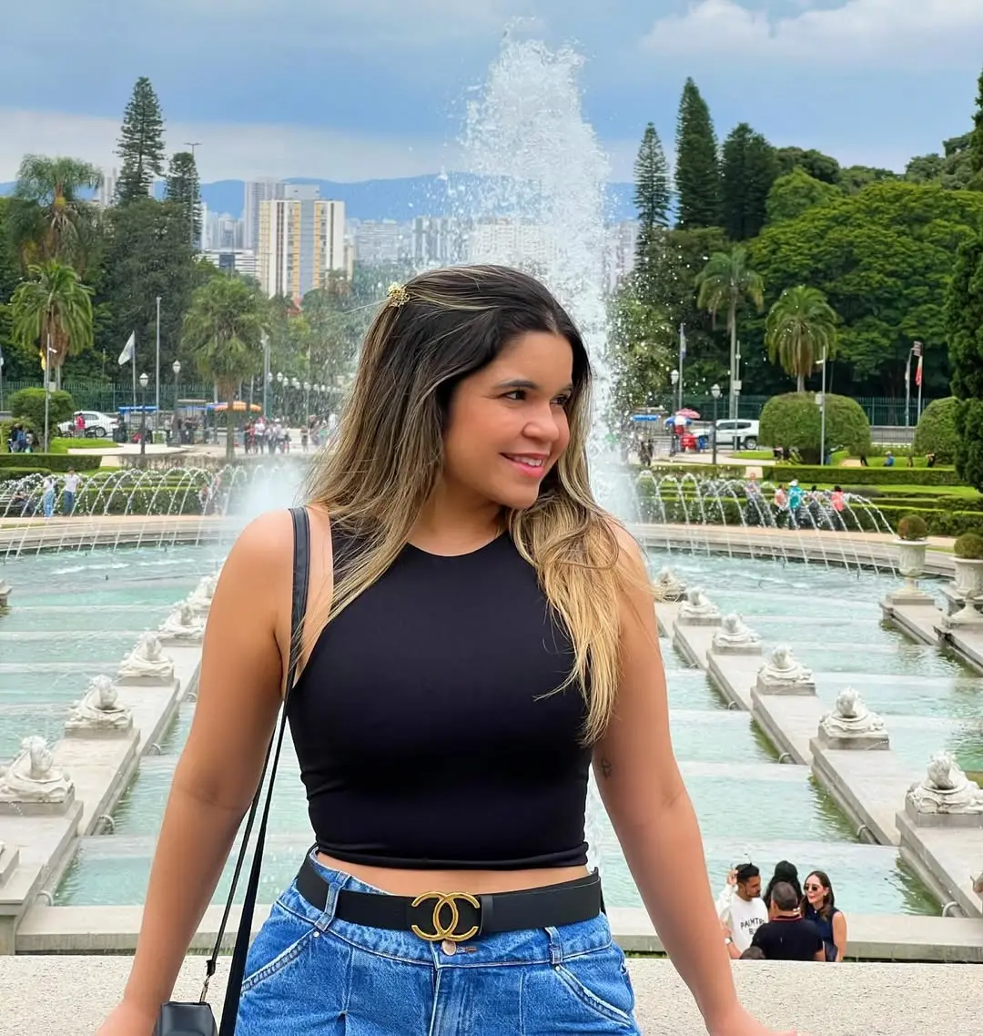 Imagem da notícia: Morre jornalista Júlia Ionele, aos 31 anos, em decorrência de um câncer