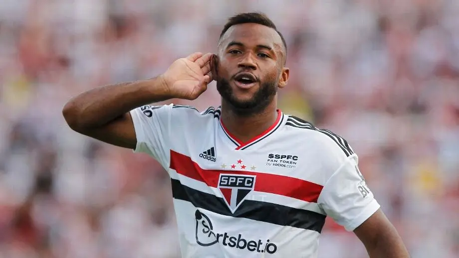 Imagem da notícia Fortaleza tenta contratação de volante Luan, do São Paulo