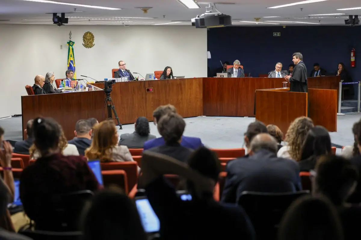 Imagem da notícia: Saiba como será o 2º dia do julgamento de Bolsonaro no STF 