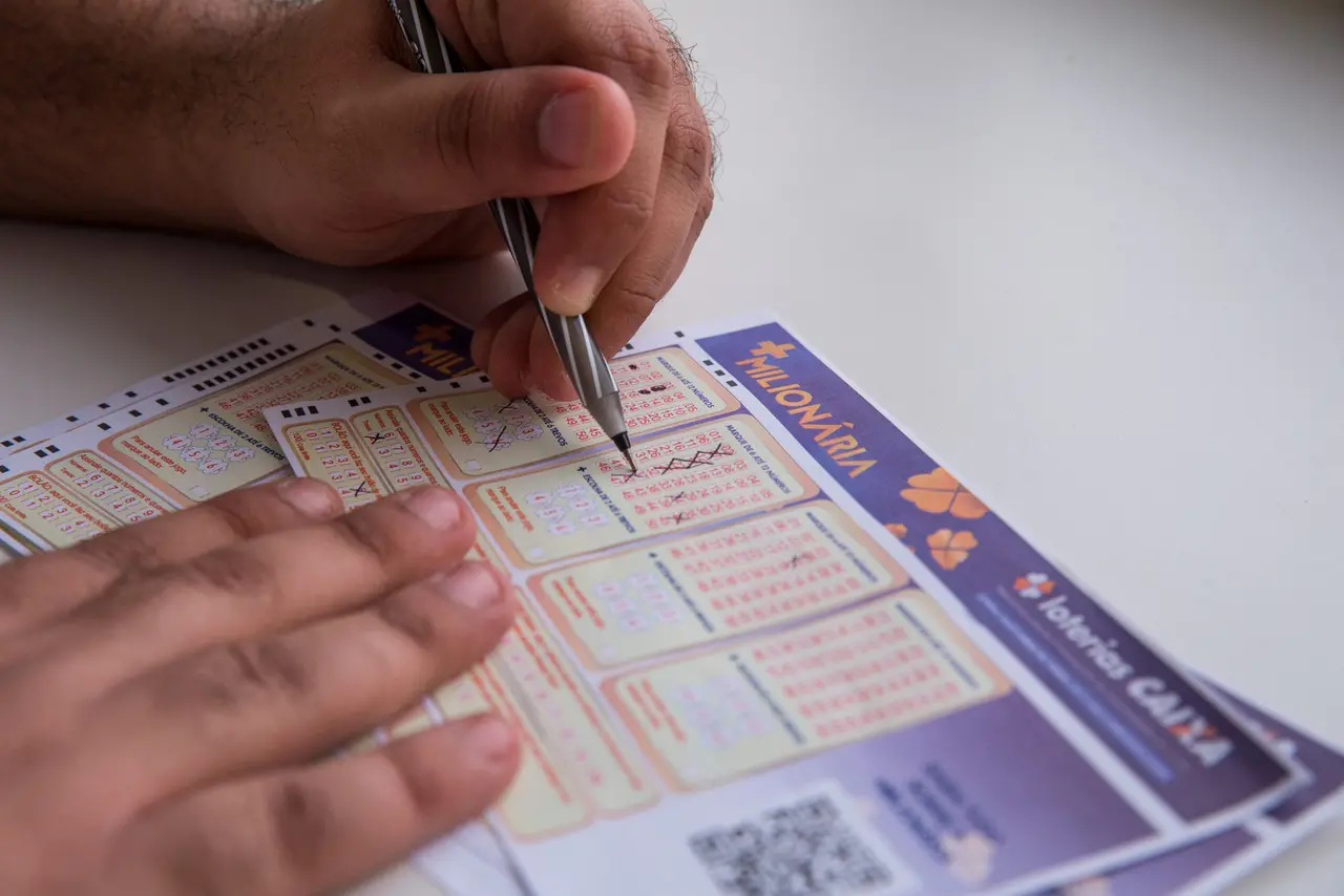 Imagem da notícia Com +Milionária pagando R$ 10 milhões, veja loterias do dia