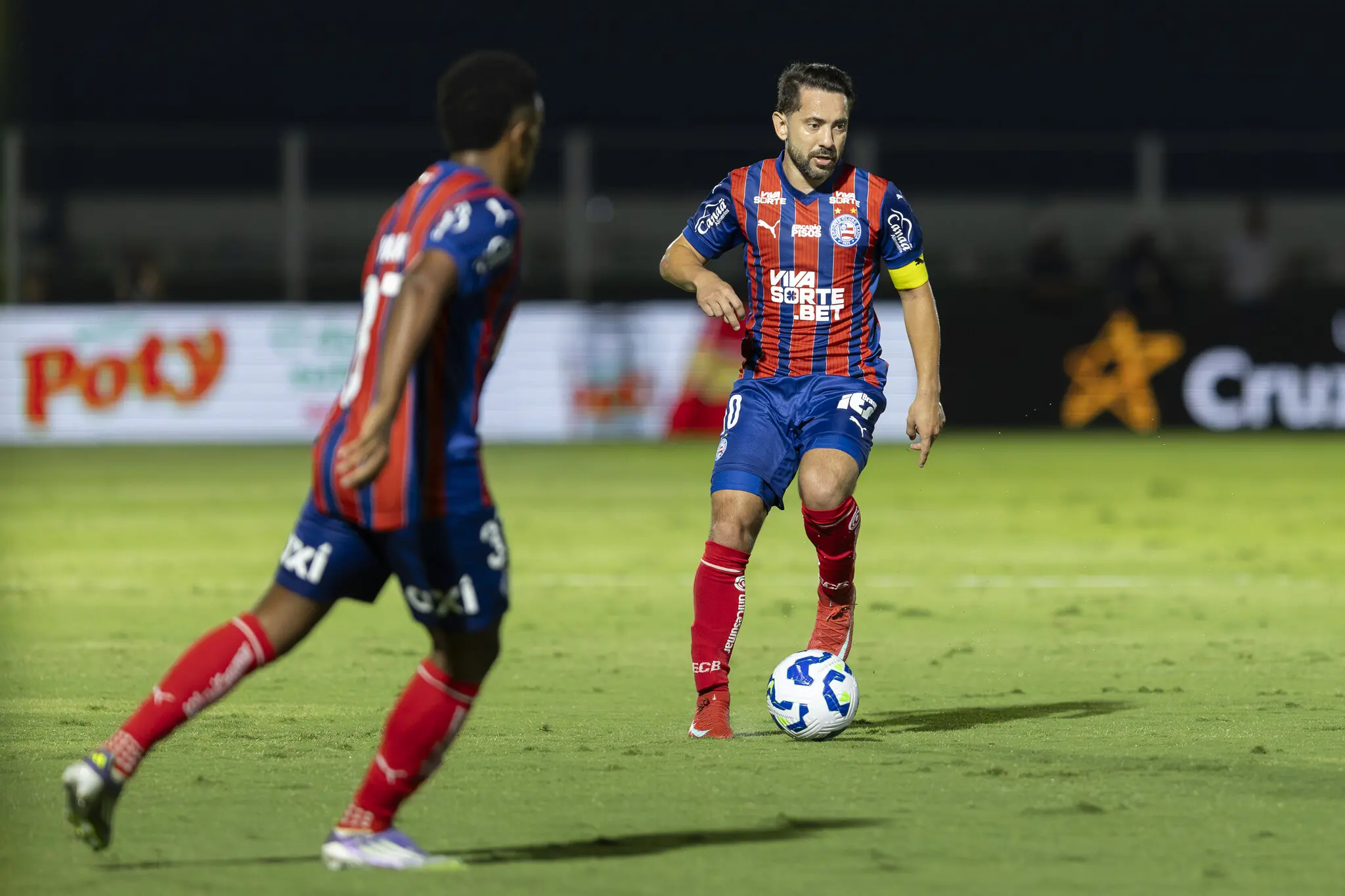 Imagem da notícia Confiança x Bahia na final da Copa do Nordeste: onde assistir, escalações e horário