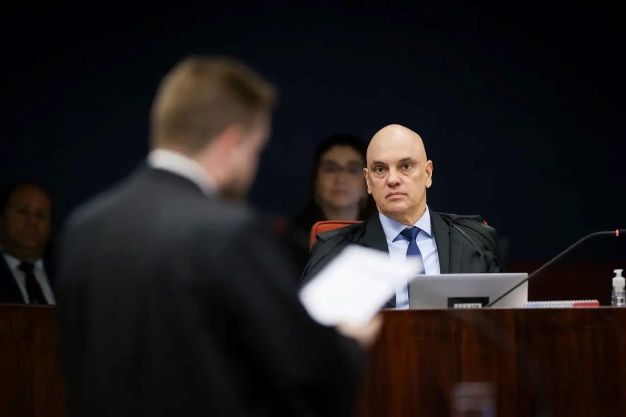 Imagem da notícia: Ao vivo: acompanhe o 2º dia do julgamento de Bolsonaro no STF