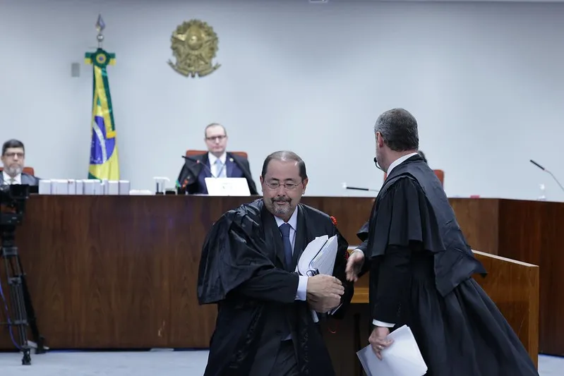 Advogados do ex-presidente Jair Bolsonaro