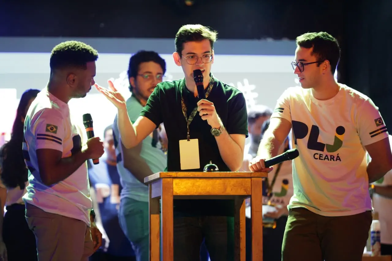 Imagem da notícia: Debates, batalhas e torta na cara: saiba como foi a balada do PL Jovem no Ceará