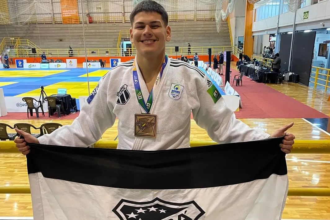 Imagem da notícia Atleta do Ceará é bronze no Brasileiro Júnior de Judô e sobe em ranking nacional da categoria