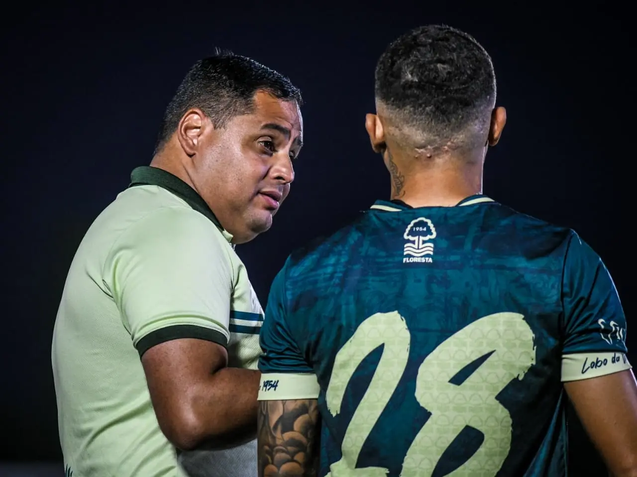 Imagem da notícia Após estreia do Floresta, Leston Júnior avalia quadrangular da Série C: 'Fase muito equilibrada'