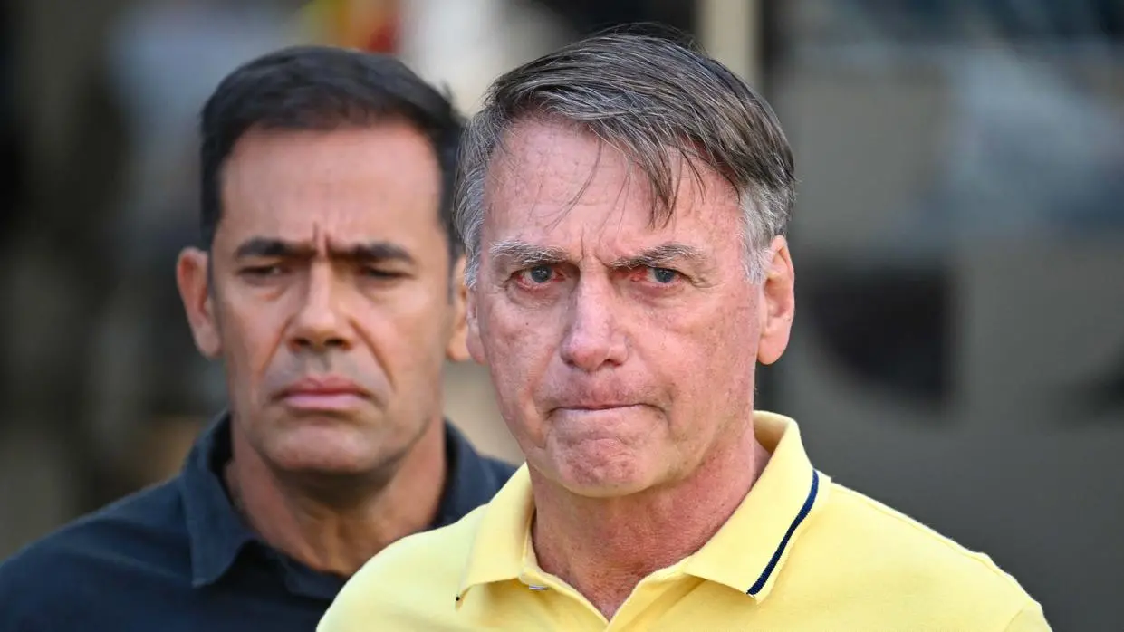 Imagem da notícia: Defesa de Bolsonaro solicita autorização de Moraes para que ex-presidente passe por procedimento