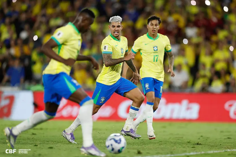 Imagem da notícia Jogos de hoje na TV: veja onde assistir e horário das partidas de terça (9)