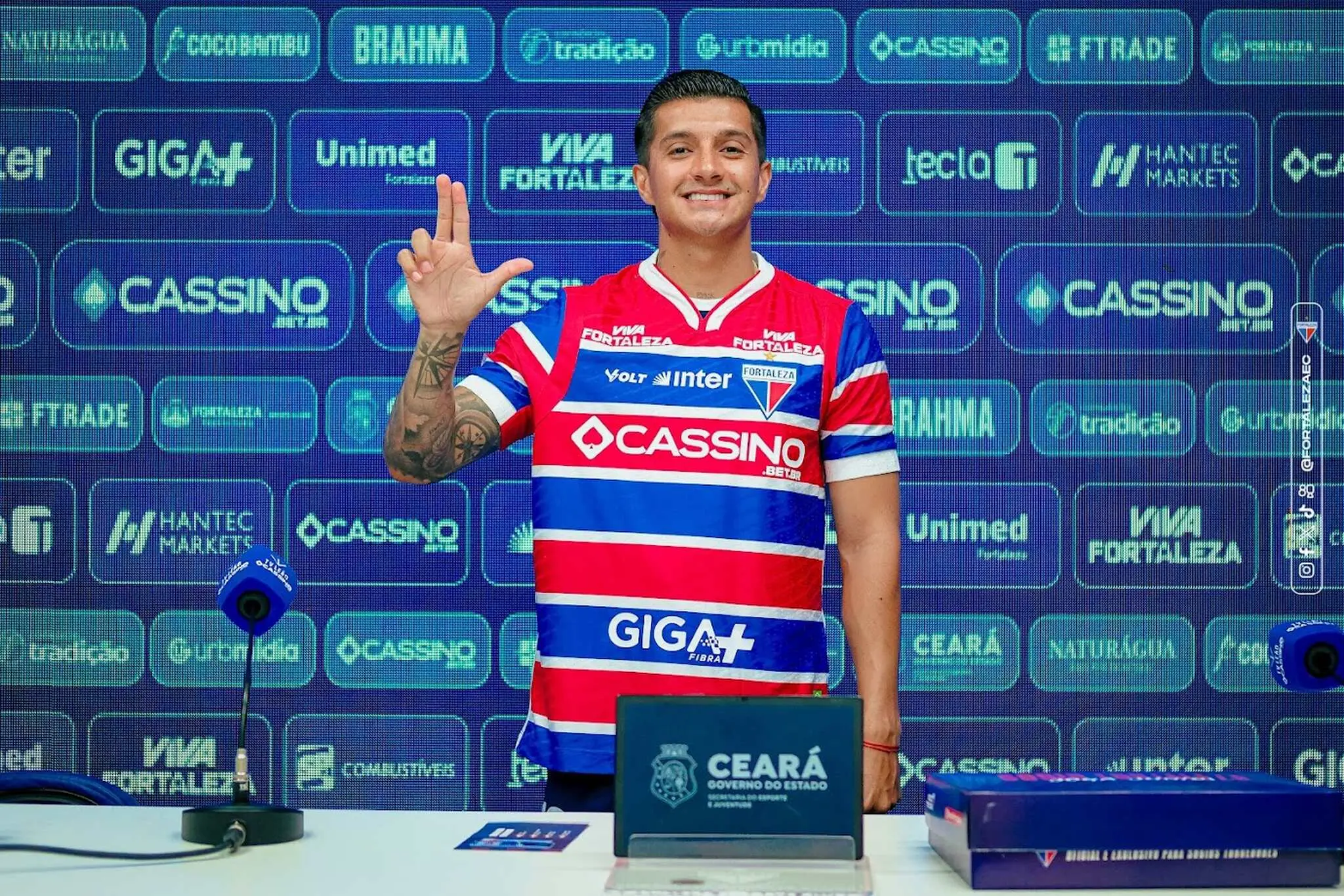 Imagem da notícia Yeison Guzmán celebra camisa 10 no Fortaleza e vive expectativa por estreia