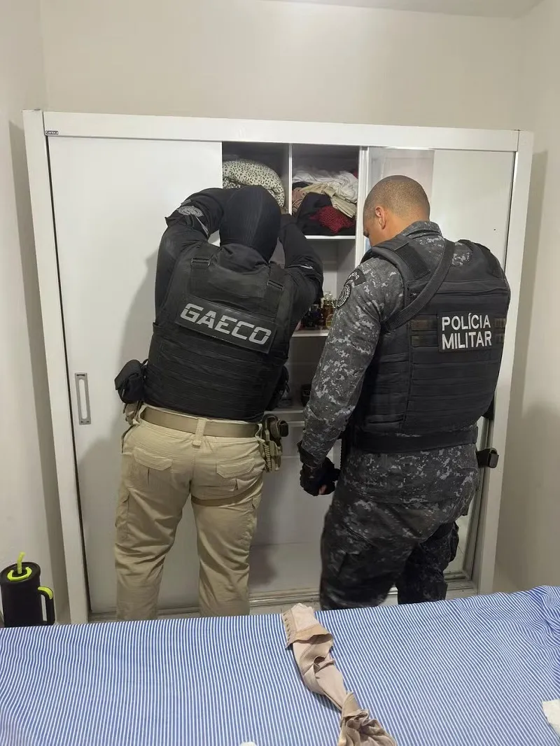 MP e polícia fazem operação de busca e apreensão.