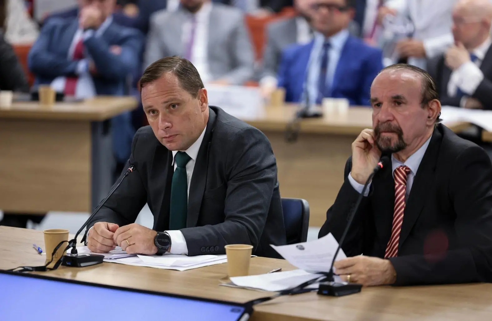 Imagem da notícia: Defesa de Mauro Cid pede extinção da pena no STF sob alegação de que militar já cumpriu sentença