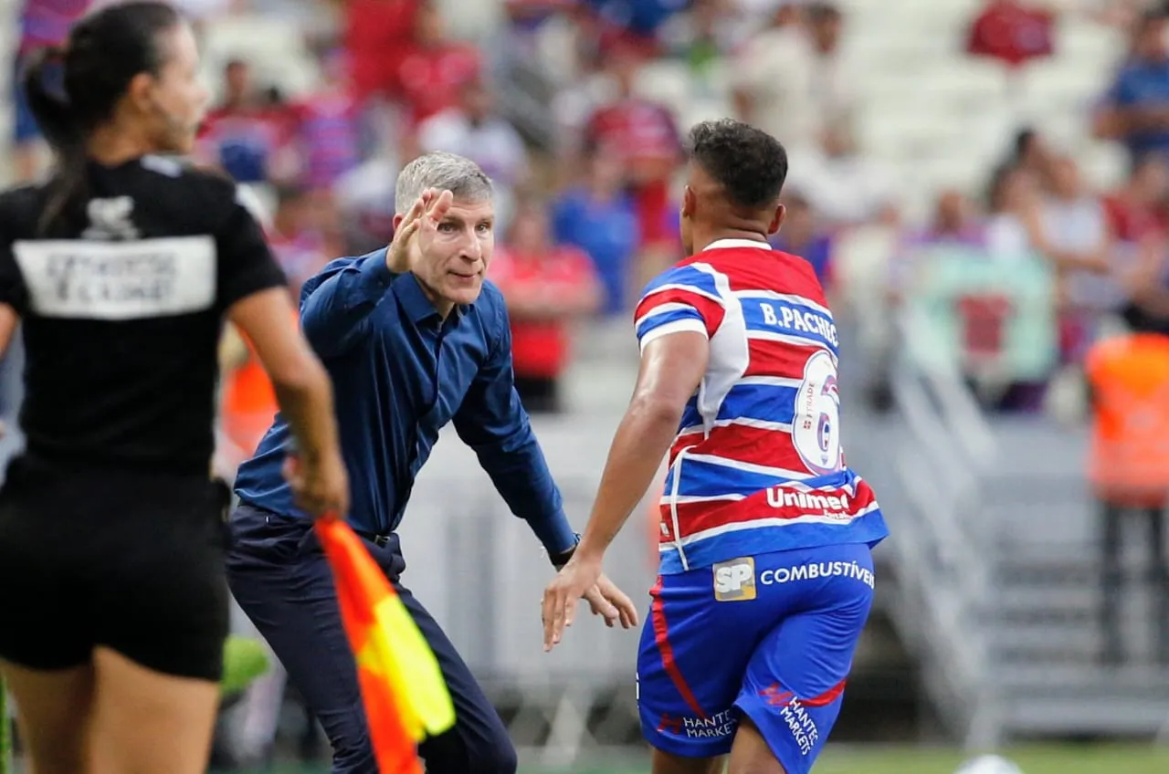 Bruno Pacheco foi titular na estreia do técnico argentino Martín Palermo pelo Fortaleza