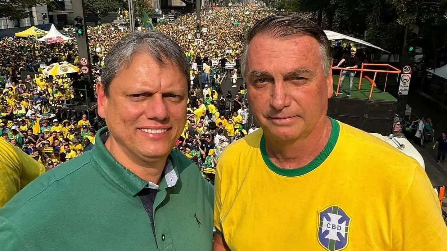Imagem da notícia: Alexandre de Moraes autoriza visita do governador de São Paulo a Jair Bolsonaro