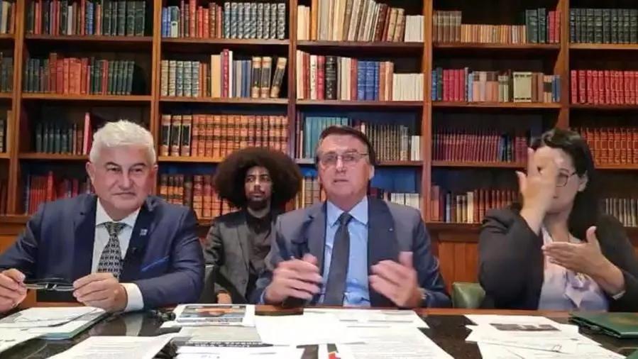 O ex-presidente proferiu diversas falas racistas durante uma live transmitida em 2021