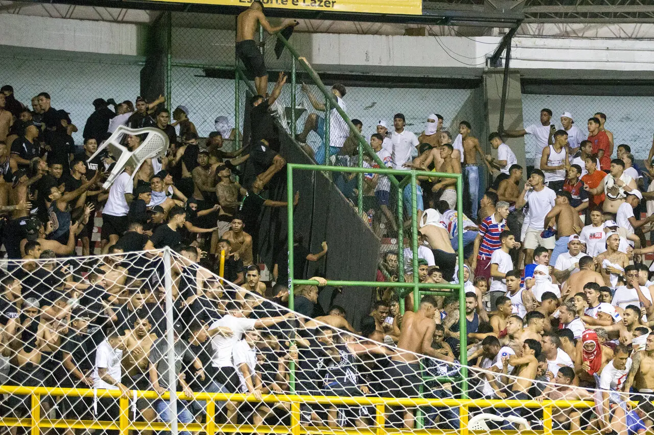 Imagem da notícia Ministério Público pede proibição das torcidas organizadas de Fortaleza e Ceará em eventos esportivos
