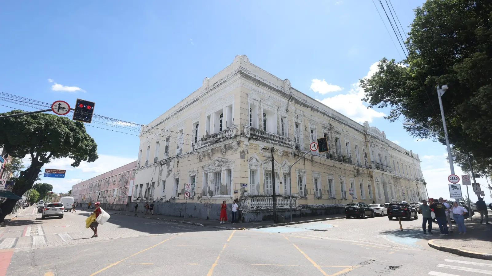 Imagem da notícia: Câmara Municipal aprova criação de cargos na comissão de intervenção da Santa Casa de Fortaleza