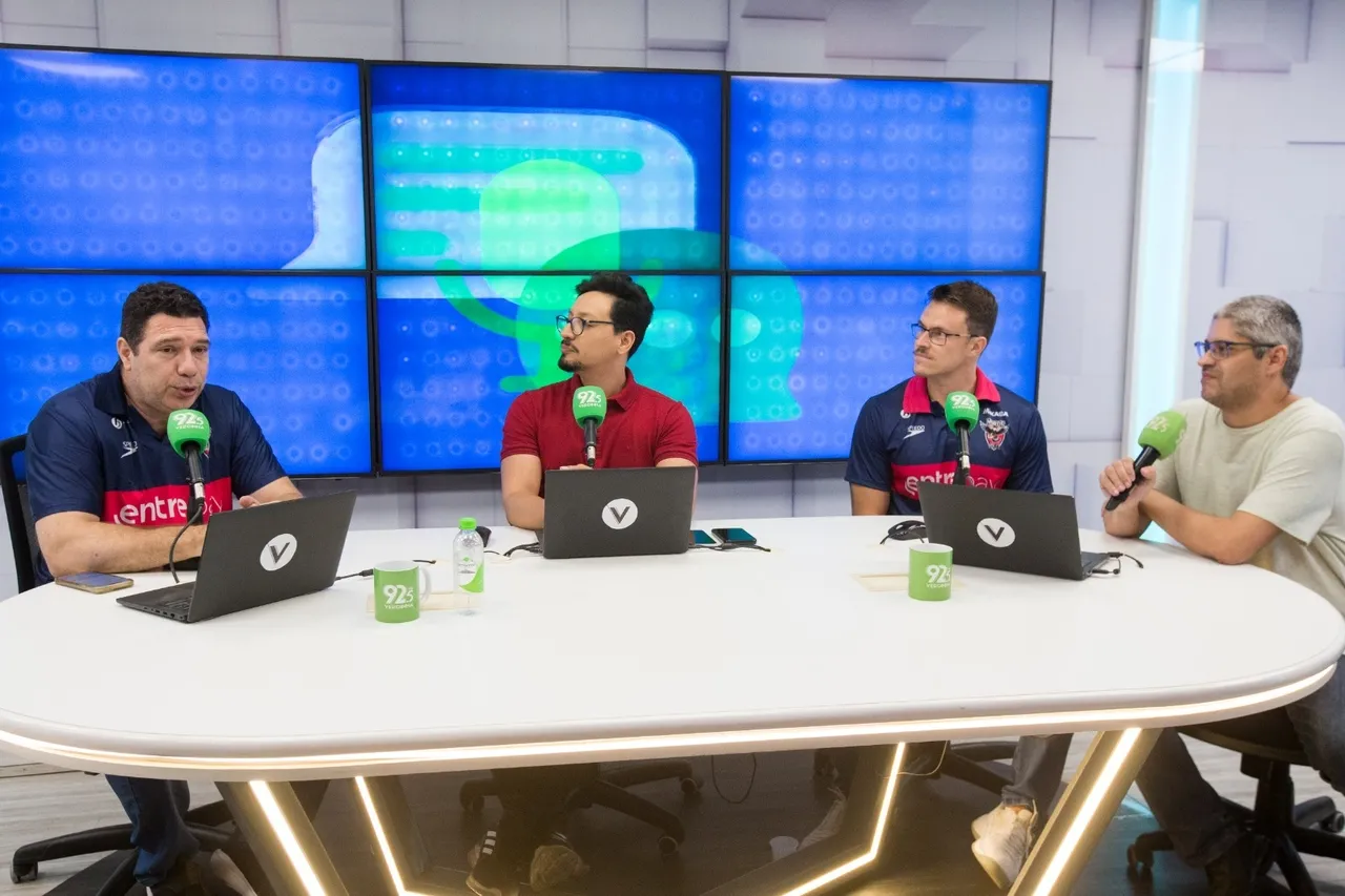 Marcelo Negrão e o jogador Rafael Barros concederam entrevista ao Verdinha Notícias, da TV Diário