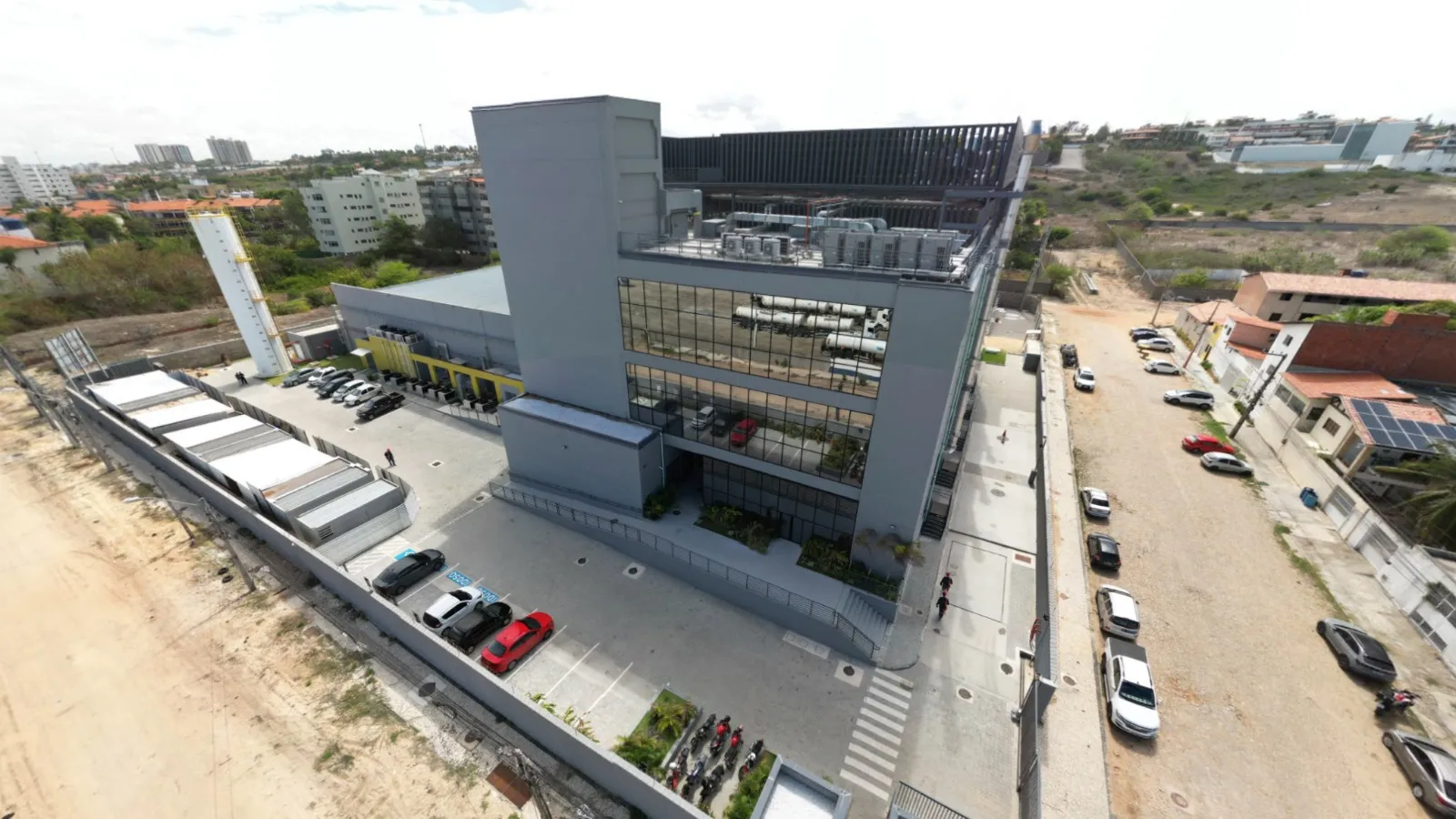 Big Lobster foi o primeiro data center construído pela Tecto, ainda como parte da v.Tal, e entregue em 2023 na Praia do Futuro.