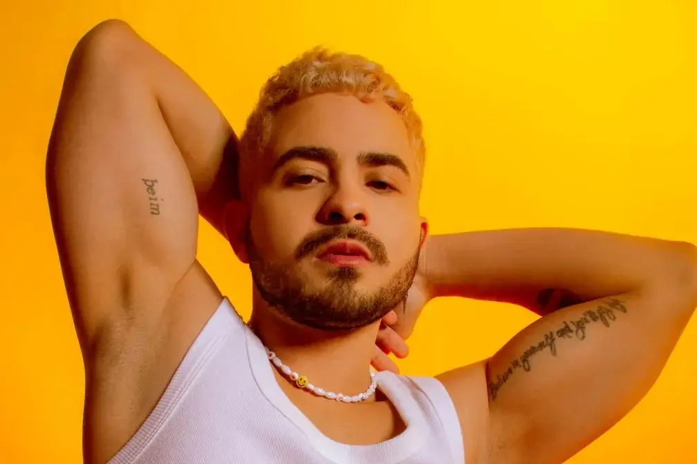 Imagem da notícia Conheça Davi Bandeira, cantor do Cariri que se inspira em Matuê e Bad Bunny e projeta pop cearense