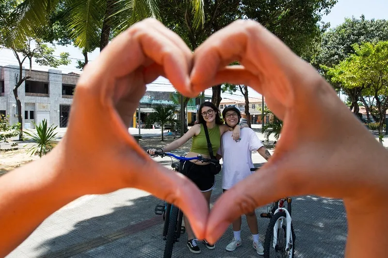 Beatriz e Letícia partilham a paixão pela bicicleta.