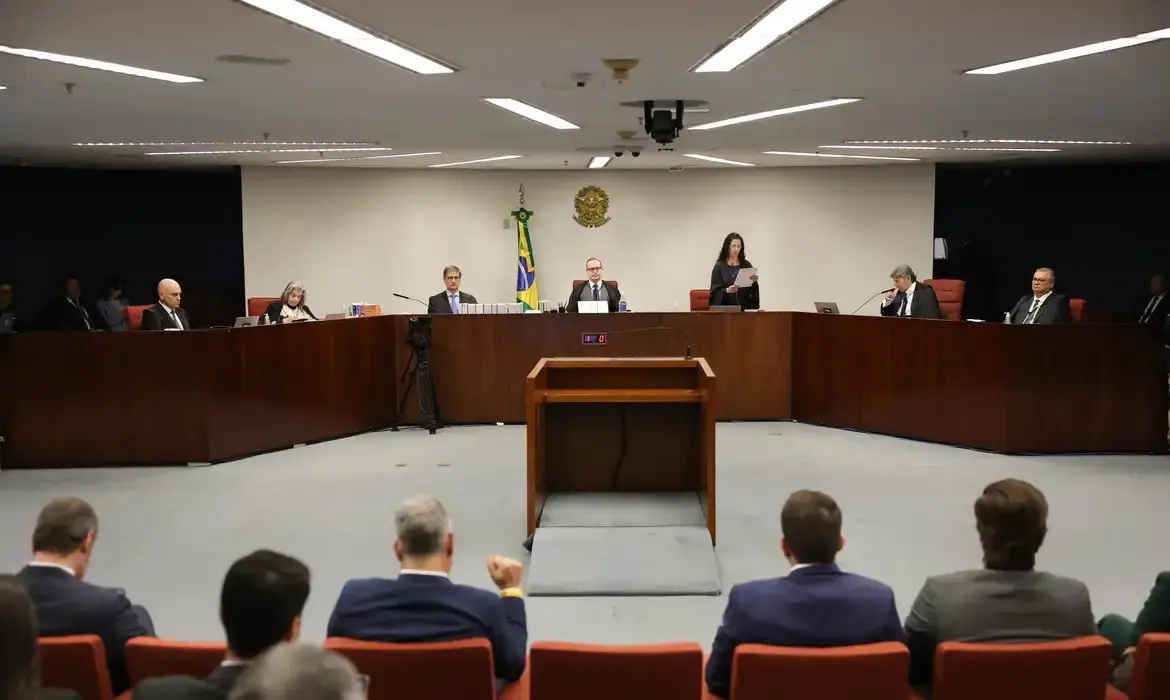 Imagem da notícia: Primeira Turma do STF aprova ata do julgamento que condenou Bolsonaro