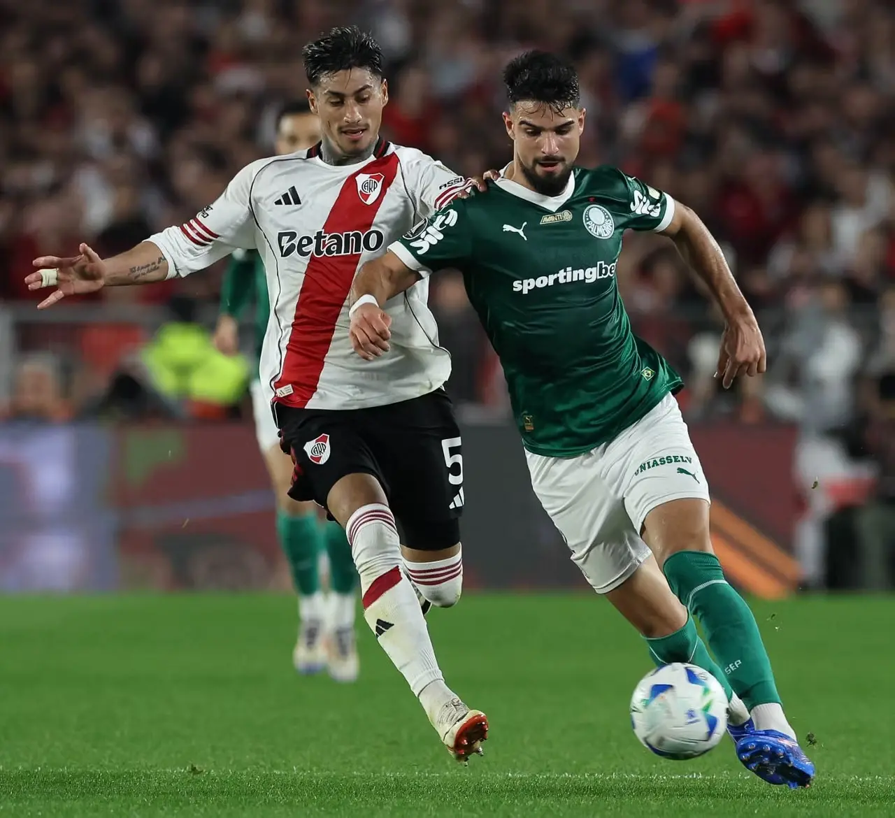 Imagem da notícia Jogos de hoje na TV: veja onde assistir e horário das partidas de quarta-feira (24)
