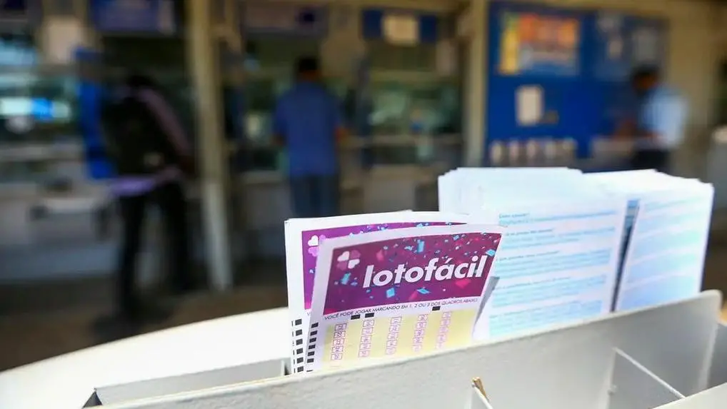 Imagem da notícia Quatro apostas acertam 15 dezenas da Lotofácil 3495 e levam mais de R$ 1,1 milhão cada