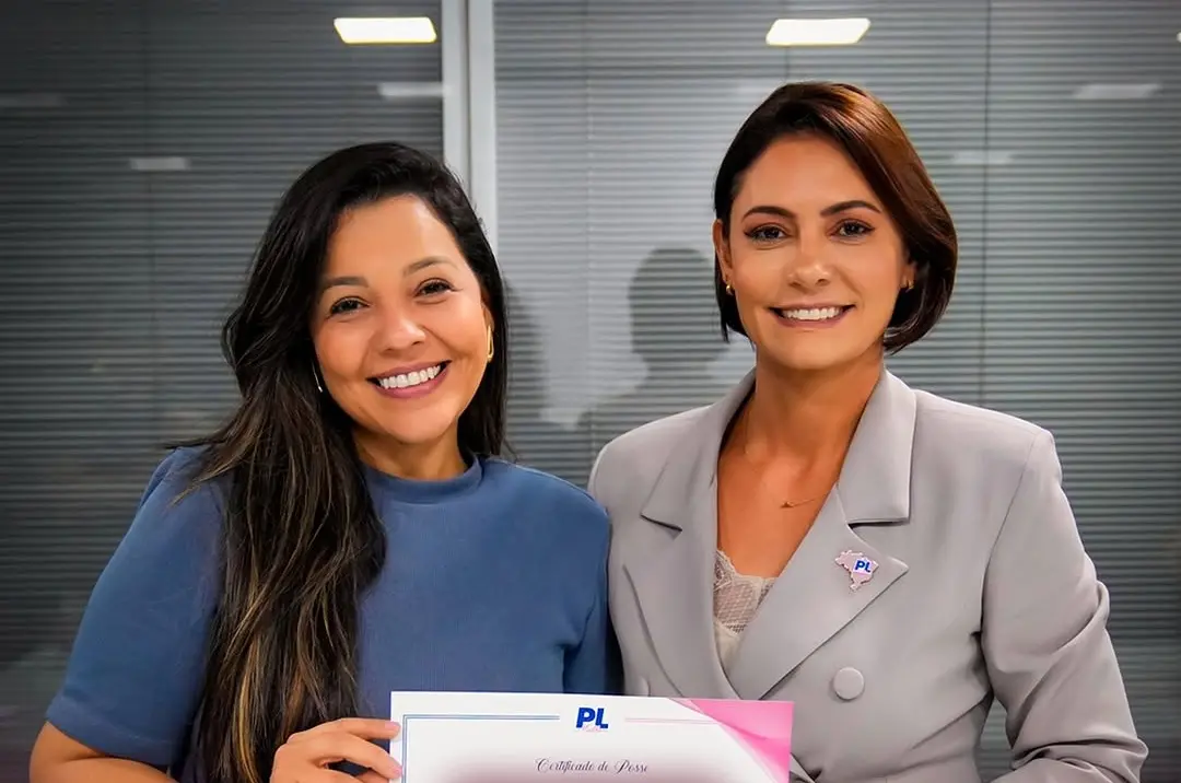 Imagem da notícia: Ao lançar Priscila ao Senado, Michelle Bolsonaro manda recados ao Ceará e à sucessão de Lula
