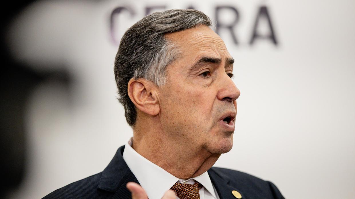 Imagem da notícia: Ministro Roberto Barroso participa de última sessão como presidente do STF
