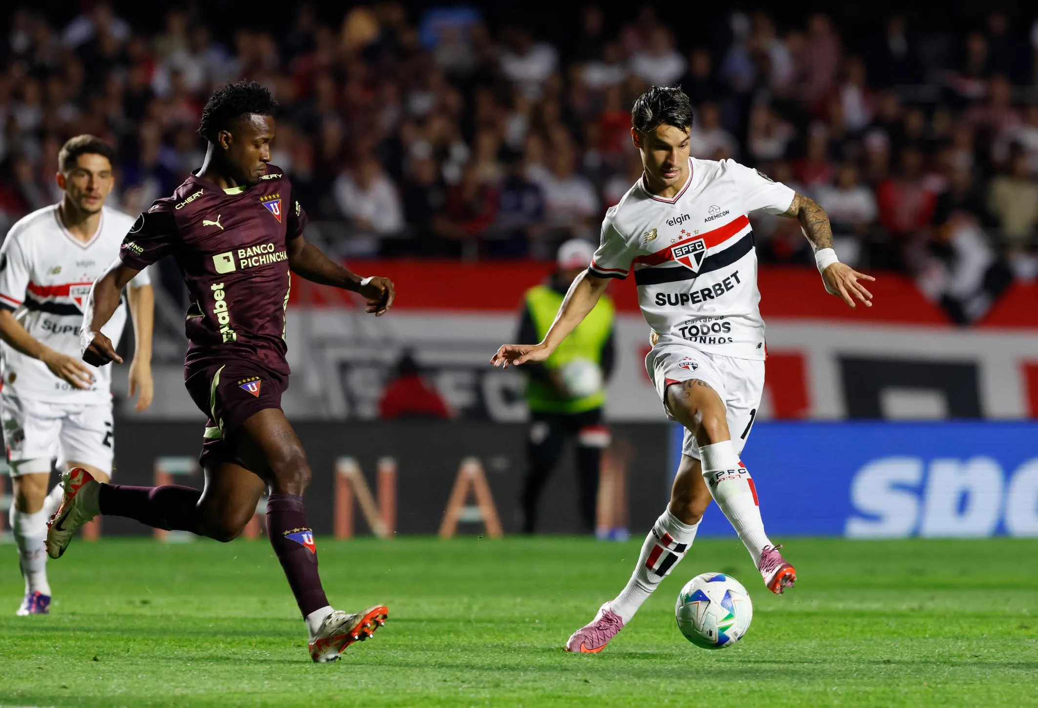 Imagem da notícia Próximo adversário do Ceará, São Paulo é eliminado da Libertadores pela LDU