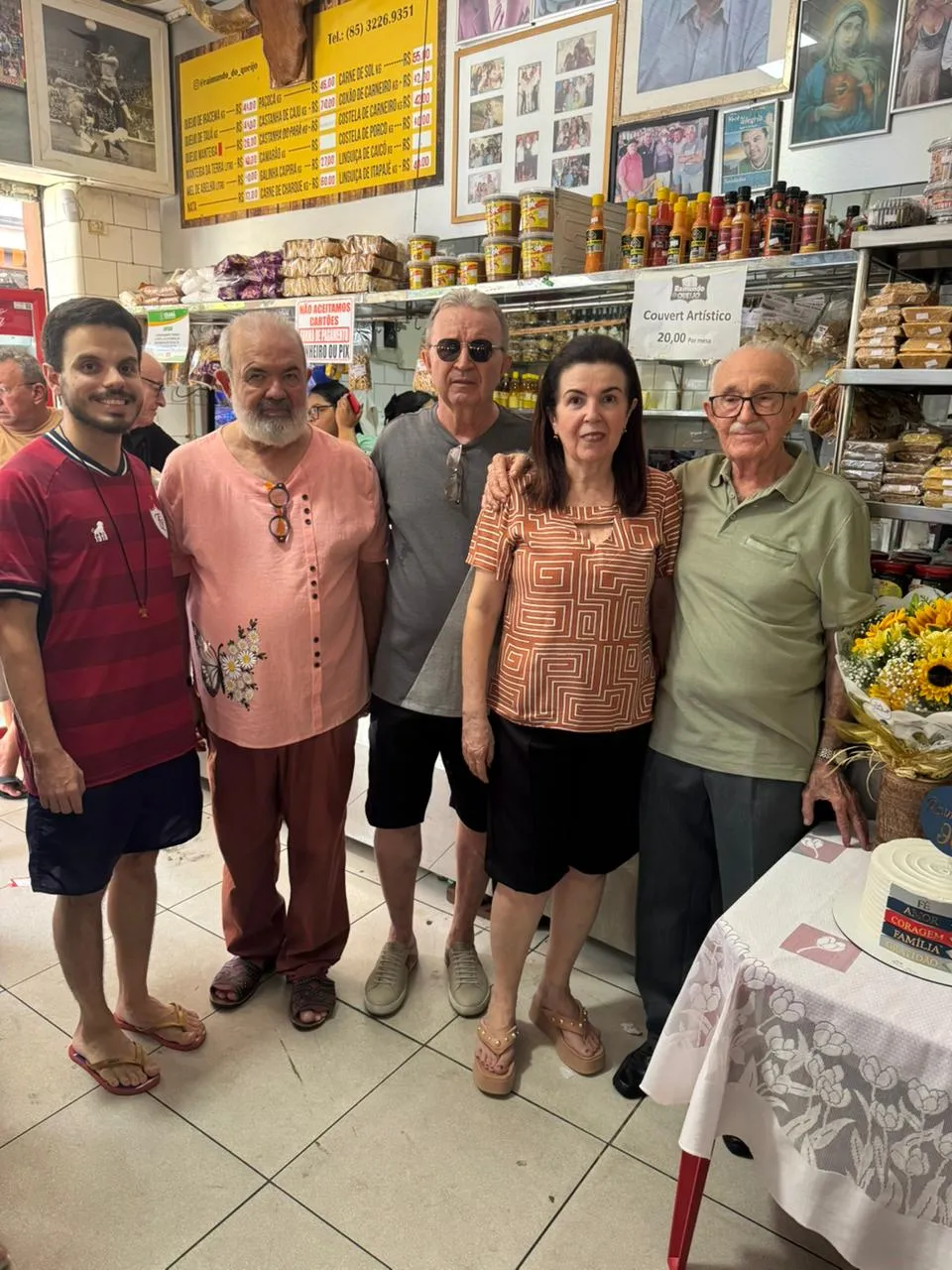 Em família: com Rodrigo (neto), Adriano, Adrísio e Patrícia (filhos)