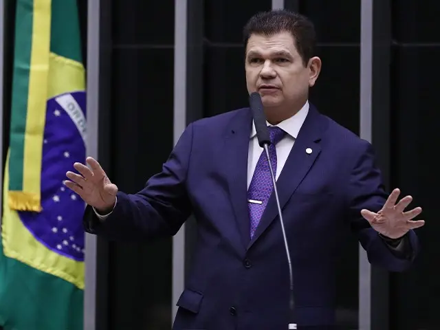 Imagem da notícia: Deputado Mauro Filho segue internado em UTI com 'evolução favorável'