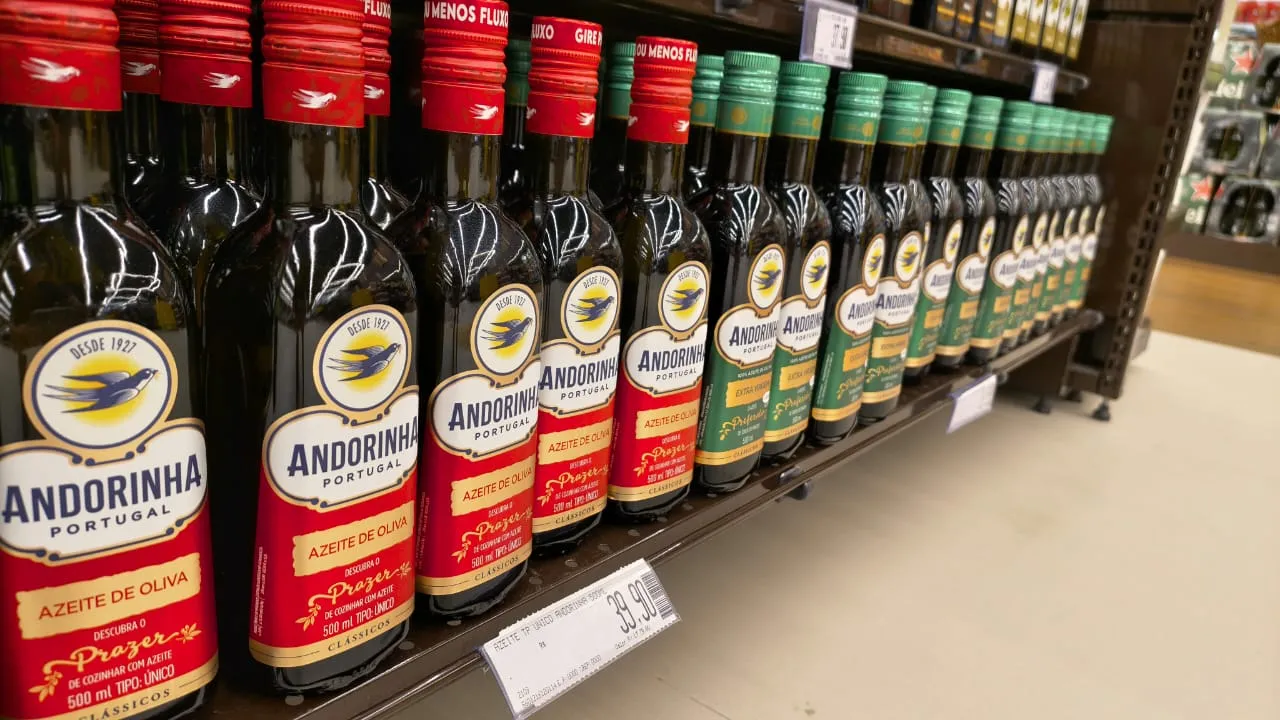 O menor preço para 500ml de azeite de oliva encontrado pelo Procon Fortaleza em setembro foi de R$ 39,90.