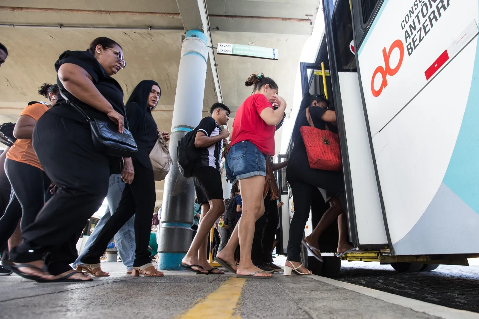 Redução de linhas afetou cerca de 9 mil passageiros em Fortaleza
