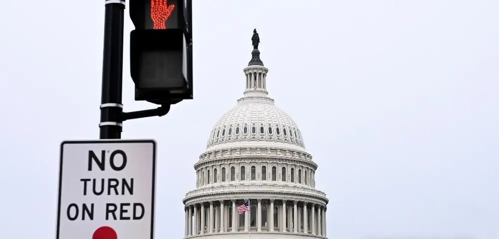 Imagem da notícia Estados Unidos entram em 'shutdown' e paralisam parte das atividades do governo