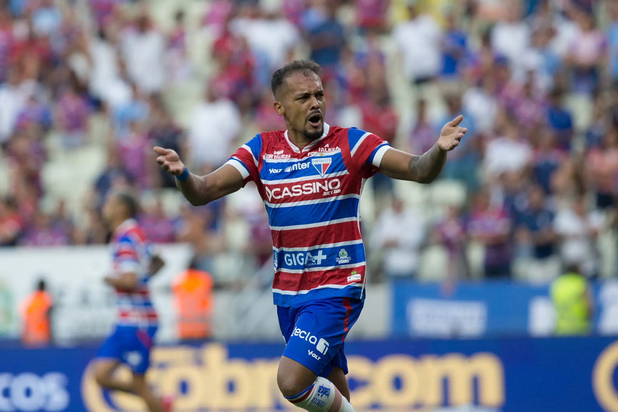 Imagem da notícia Distância do Fortaleza para sair do Z-4 pode cair para quatro pontos após empate do Santos